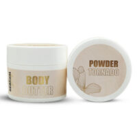 POWDER TORNADO BODY BUTTER – ΒΟΥΤΥΡΟ ΣΩΜΑΤΟΣ ΜΕ ΑΡΩΜΑ ΠΟΥΔΡΑΣ, ΤΡΙΑΝΤΑΦΥΛΛΟ & ΞΥΛΩΔΕΙΣ ΝΟΤΕΣ (200ML)